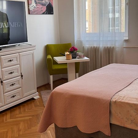Post Apartmani - Sajam Novi Sad Ngoại thất bức ảnh